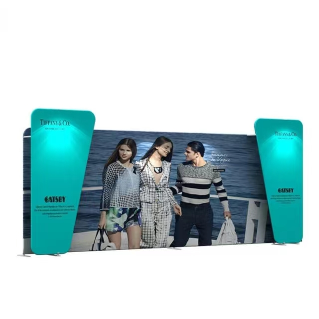 Overlap Backdrop Display